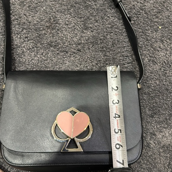 (LIKE NEW) Authentic Kate Spade Nicola Twist Lock Purse (Black and Pink) - Picture 5 of 6